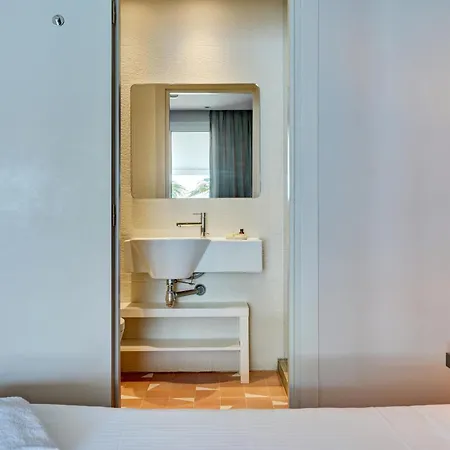 Hotel Bor 3*
