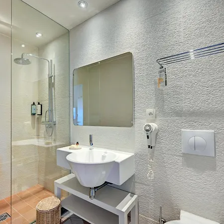 Hotel Bor 3*