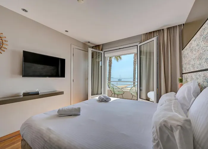 Bor Hotel 3*