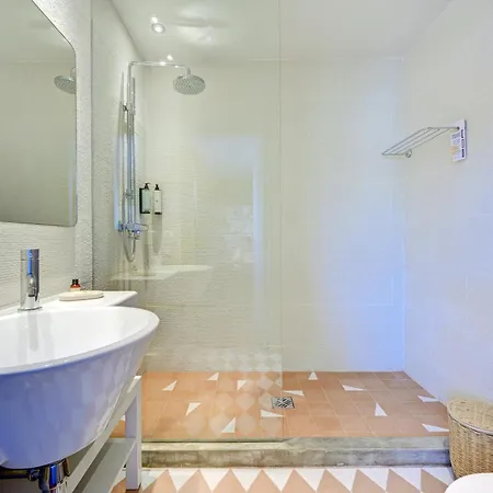 Hotel Bor
