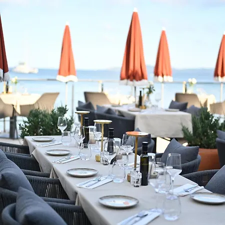 Hotel Bor 3*